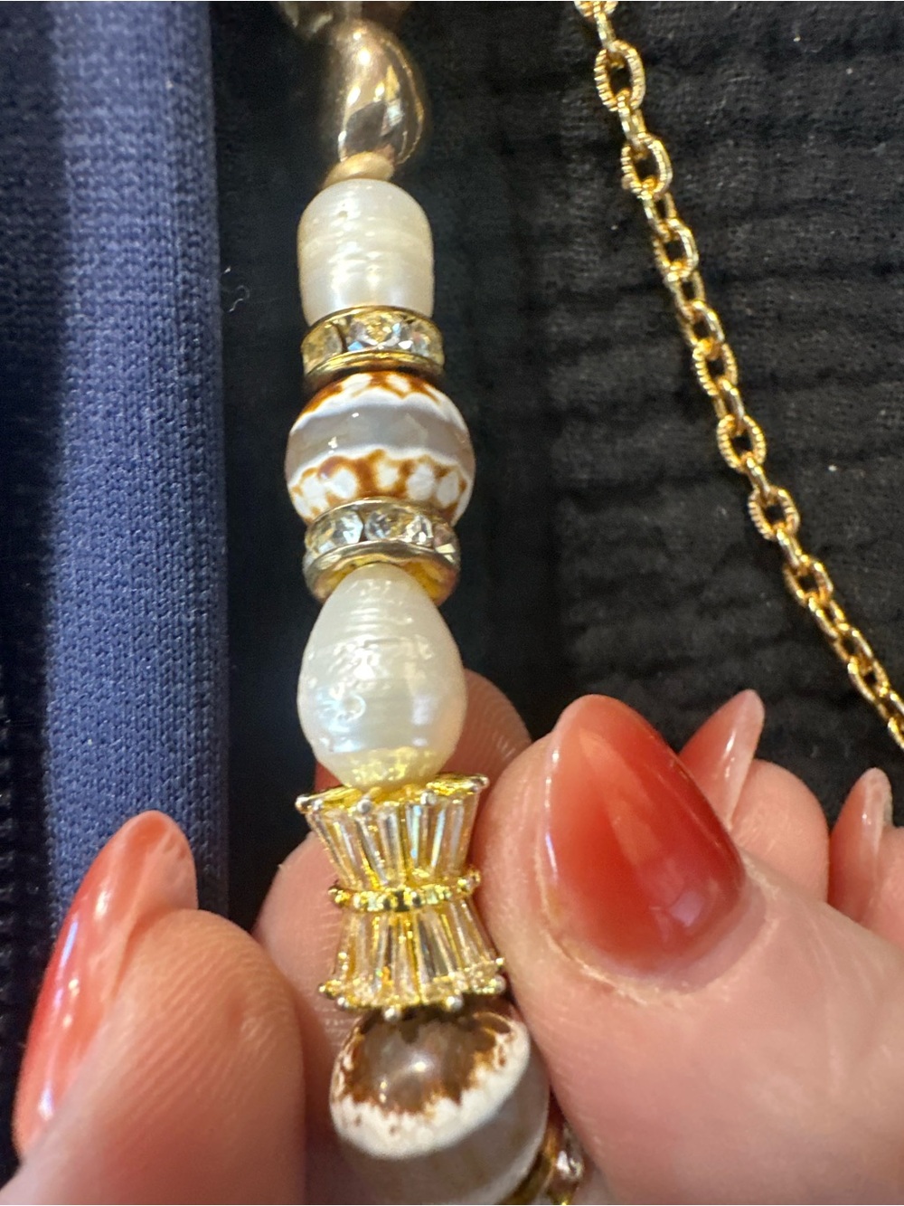 Lemon Gold Chain Necklace with White and Taupe Pearl Beads - Picture 2 of 6